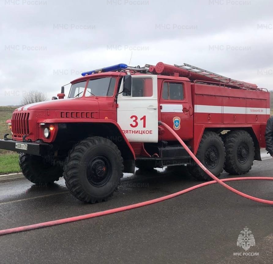 Спасатели МЧС России приняли участие в ликвидации ДТП в селе Погромец Волоконовского района